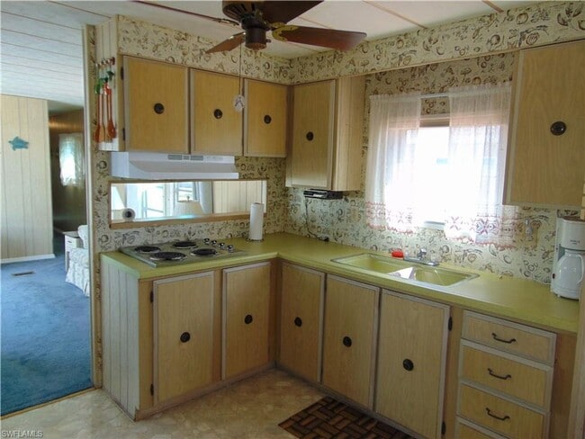 Building Photo - SPACIOUS 2 Bedroom Home in Laurel Estates