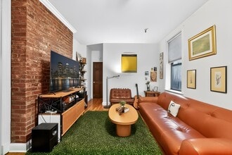 Building Photo - 117 Ogden Ave.