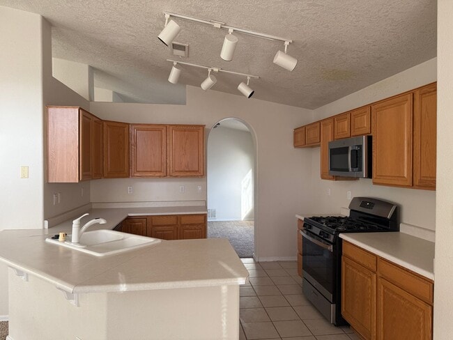 Foto del edificio - Great 3 Bedroom 2 Bath home with appliance...