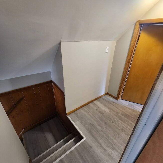 Foto del edificio - Charming 3-Bedroom Property in Prime Location