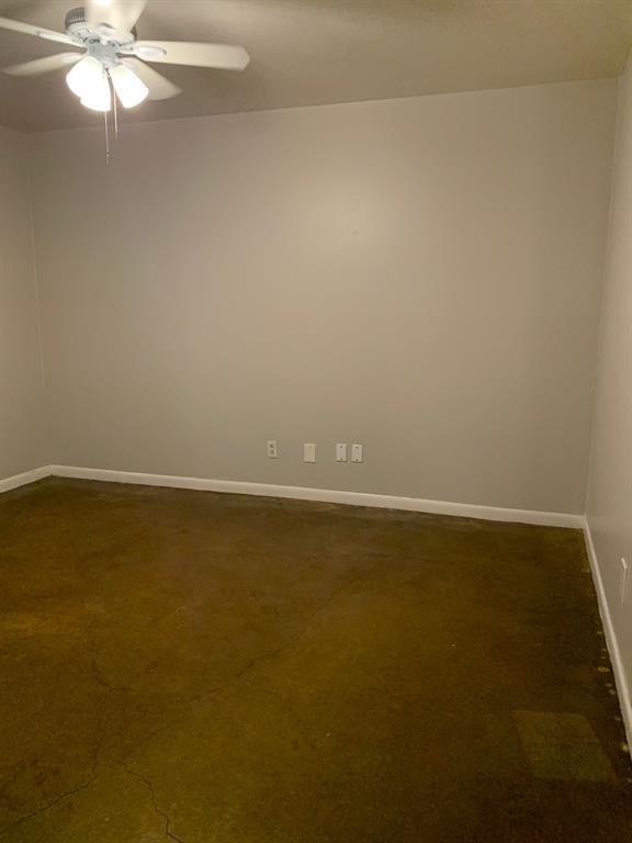 Foto del edificio - 1108 W 22nd St