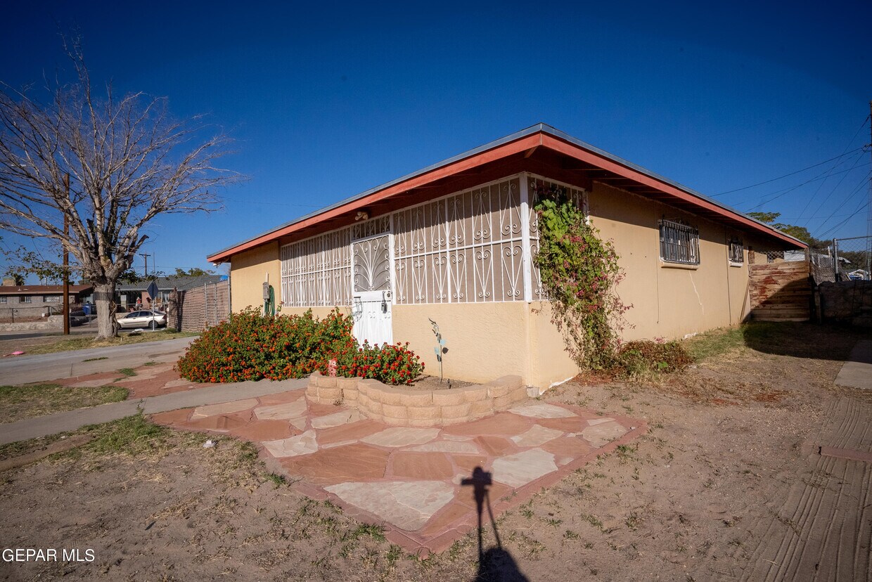 Primary Photo - 1128 Winston Pl