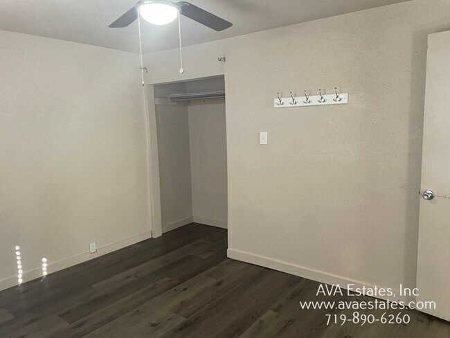 Foto del edificio - 901 W 17th St