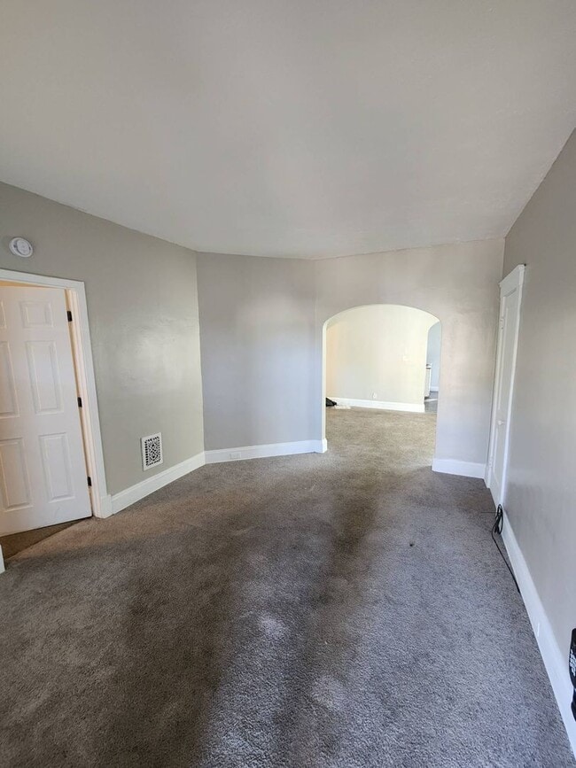 Foto del edificio - 880 Stevenson Rd