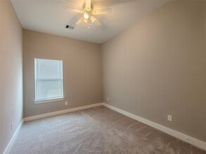 Building Photo - 4124 Vaughn St