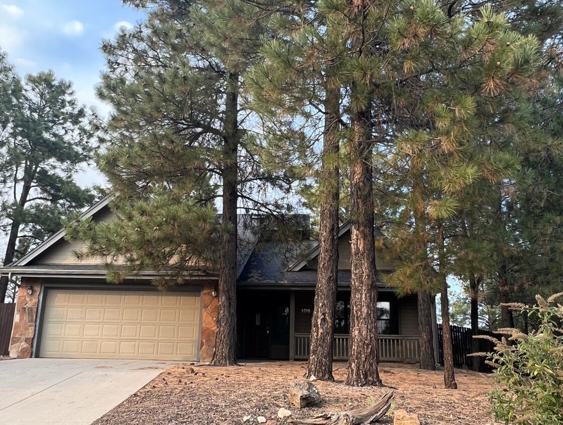 Foto principal - COMING APRIL 2025! Ponderosa Trails! 4 Bed...