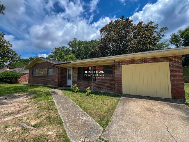 Building Photo - Charming Home in Belvedere Park