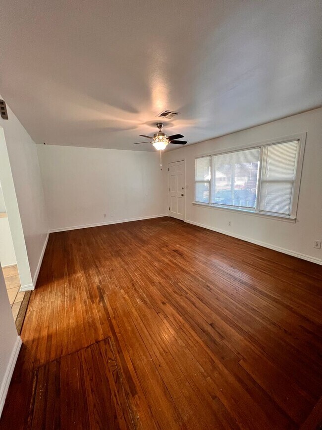 Foto del edificio - 334 E 46th St