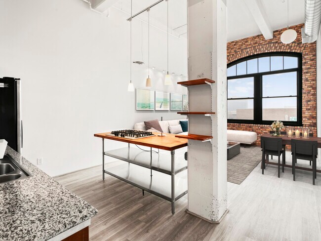 Foto del edificio - 163 W 200 S