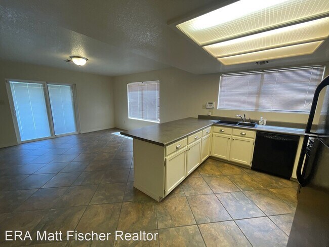 Building Photo - 2 br, 2 bath House - 2778 W. 12th Pl.