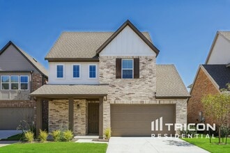 Building Photo - 310 Yorkshire Ct