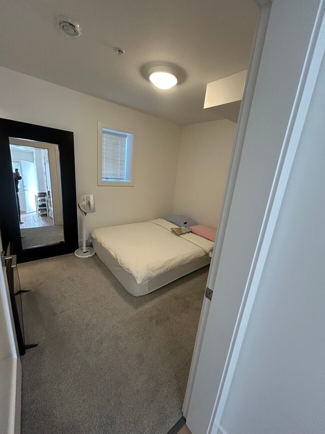 Photo du bâtiment - 717 26th Av E