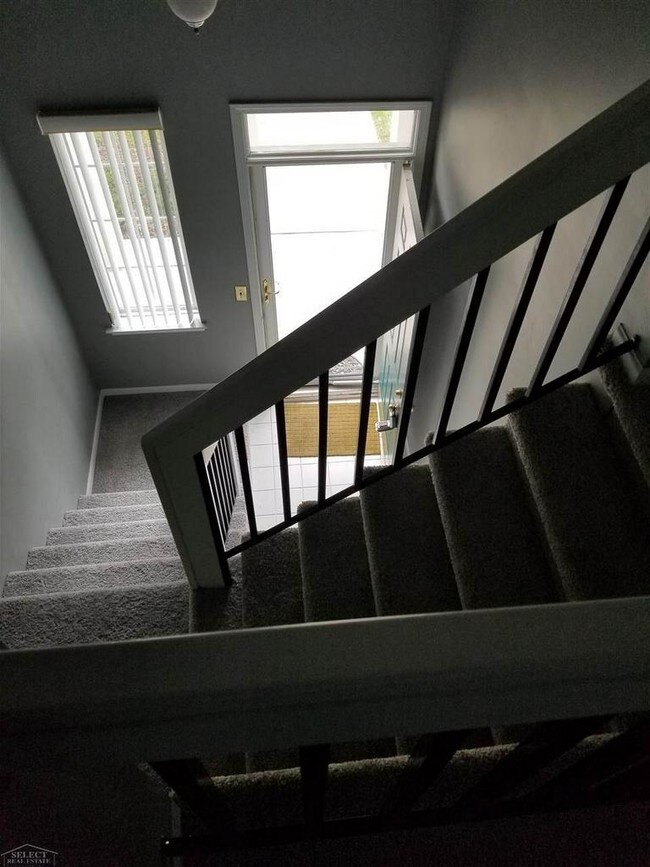 Foto del edificio - 4105 Berkshire Dr