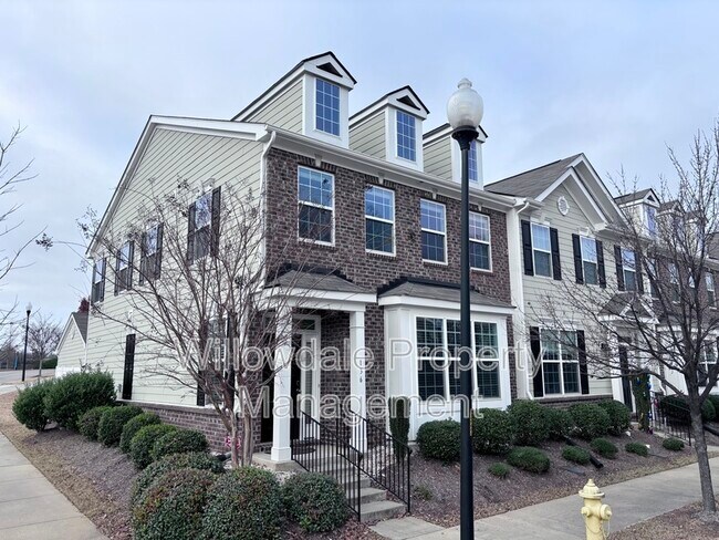 Foto del edificio - 136 Spring Pine Ln