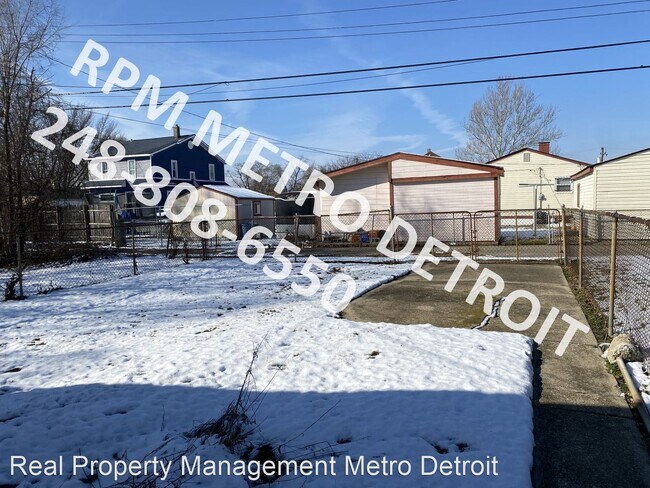 Building Photo - 3 br, 1 bath House - 3984 11th St