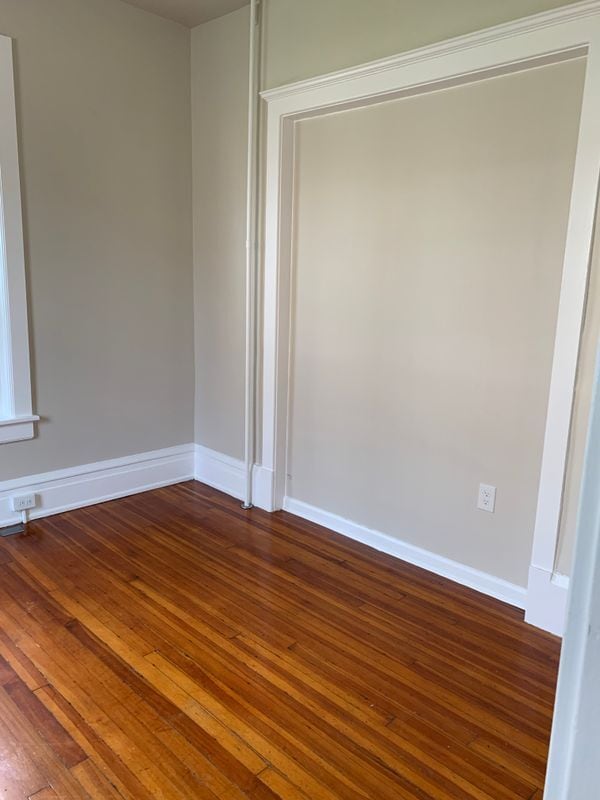 Building Photo - 517 Seneca St