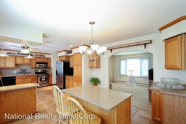 Foto del edificio - 5 br, 3 bath House - 9xx Dundee Avenue