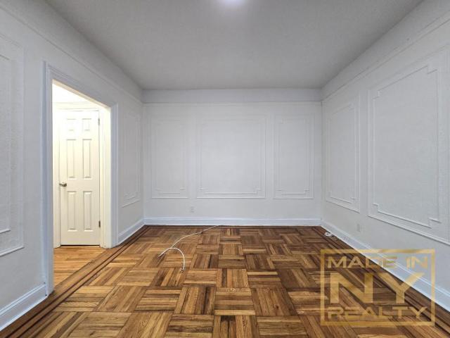 Building Photo - 1 bedroom in ASTORIA NY 11106