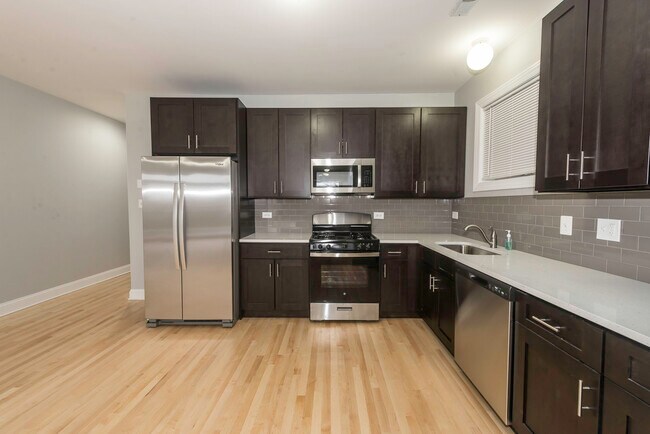 Foto del edificio - 364 N Hamlin Ave