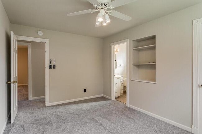 Building Photo - 6815 Coventry Dr