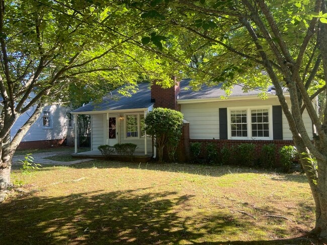 Photo - 4 Elletson Dr House