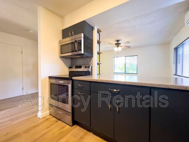 Building Photo - 95-369-369 Kuahelani Ave