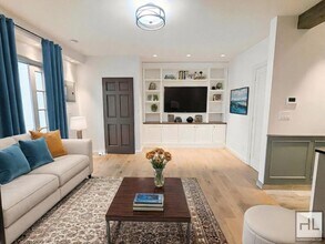 Building Photo - 62 STREET