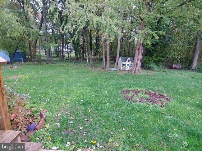 Building Photo - 507 Maple Ridge Ln