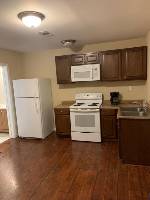 Building Photo - 3470 Sierra Ridge Way SW