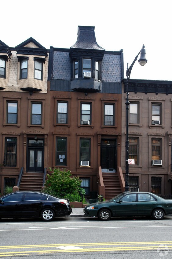 Building Photo - 429 9th St