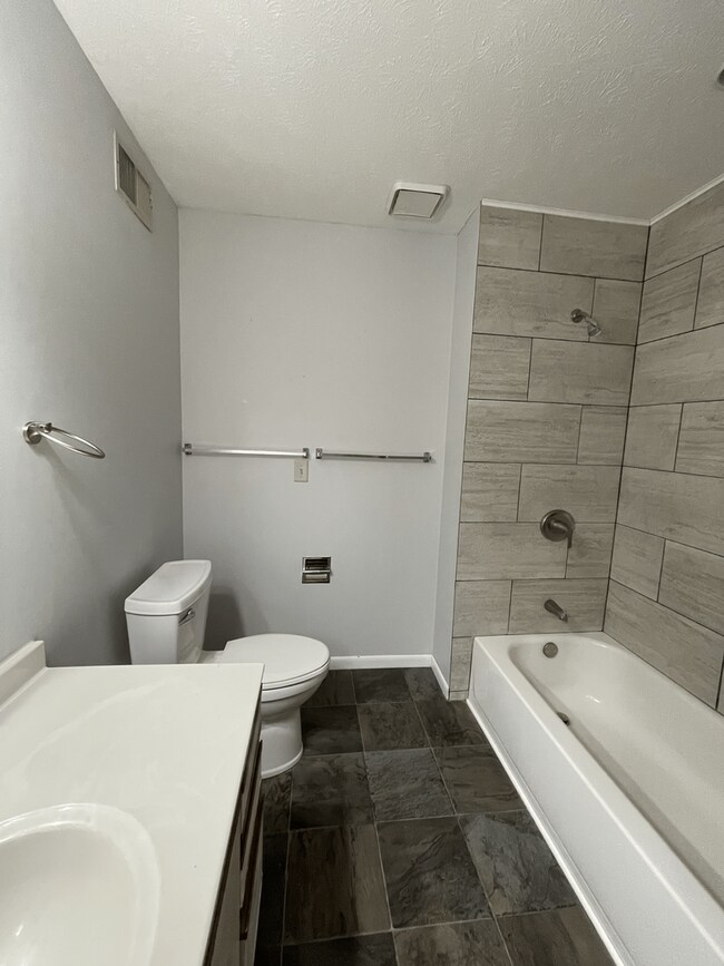 Foto del edificio - 602 W 23rd Ave