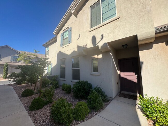 Building Photo - Fully Furnished Sienna Hills 3 bed 2.5 bat...
