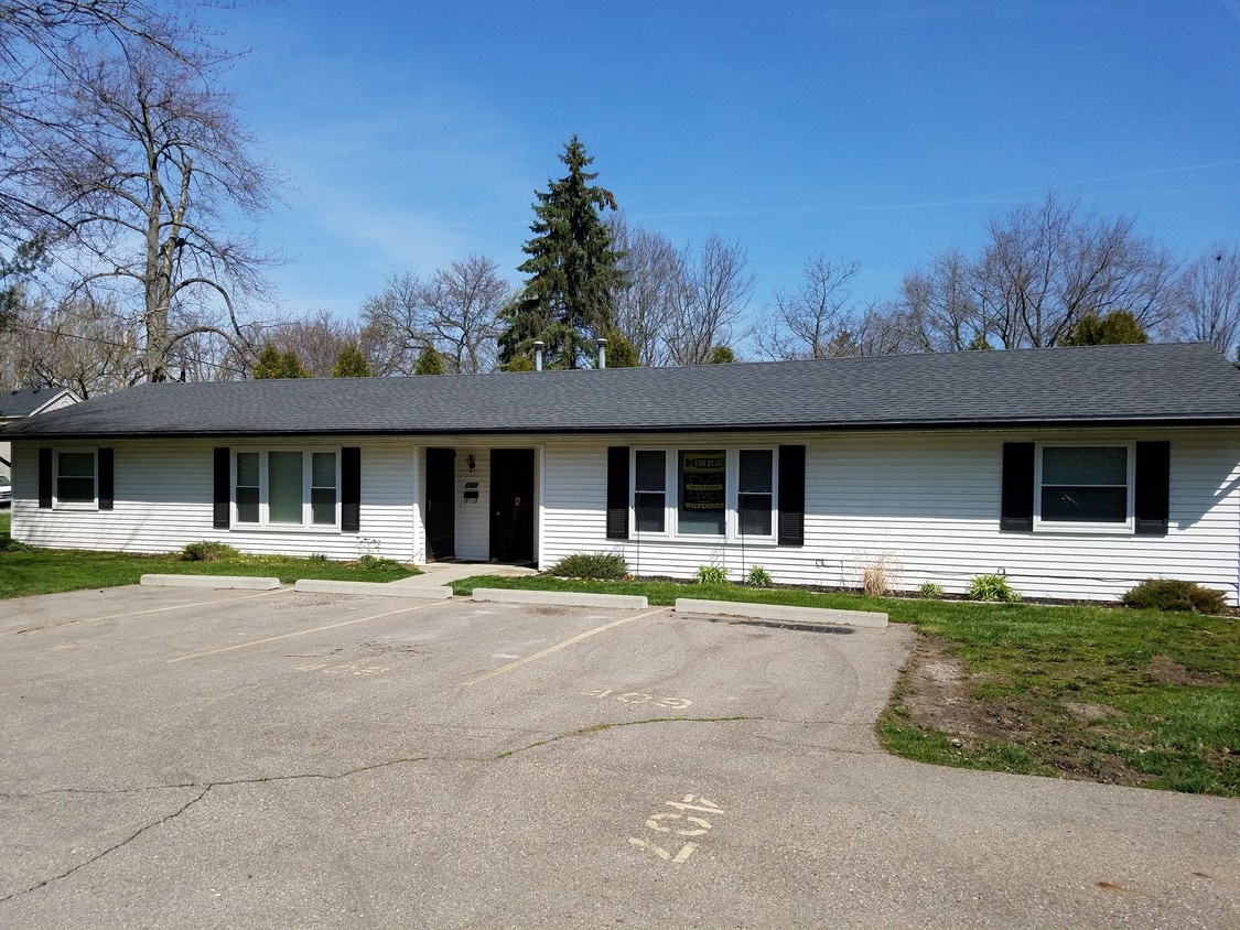 Photo - 405 West St (Howell, MI)
