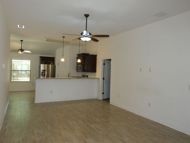Foto del edificio - 4836 Covenant Cir
