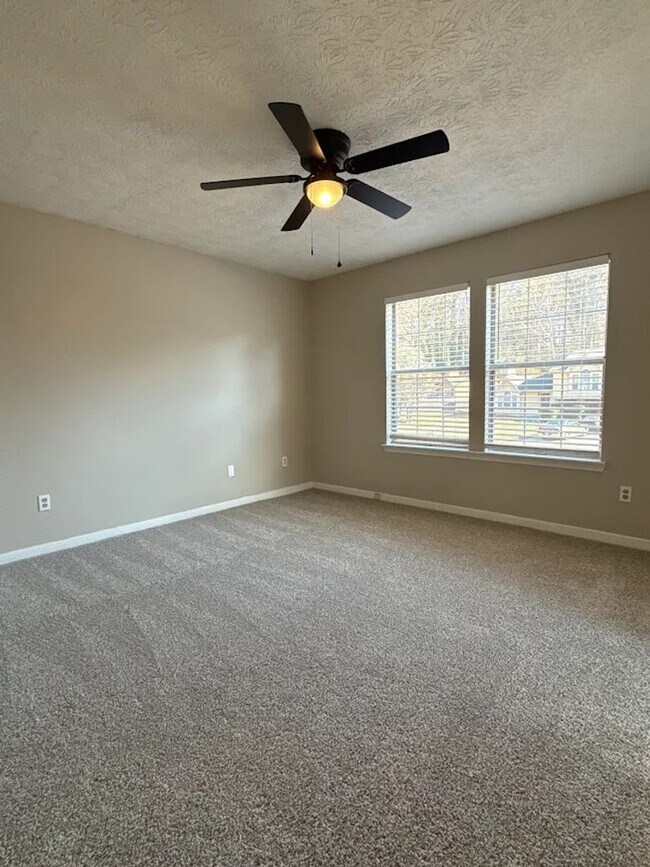 Foto del edificio - 3 Bed 2.5 Bath in Atlanta!