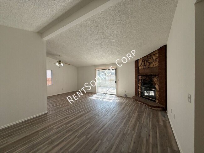Foto del edificio - 14229 Winchester Dr