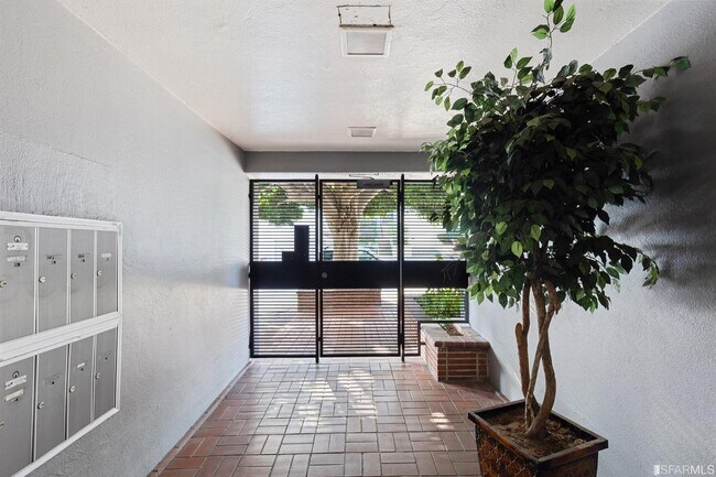 Foto del edificio - 1966 Pacific Ave