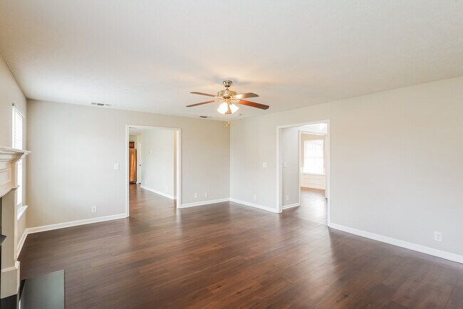 Building Photo - 3001 Katonka Dr