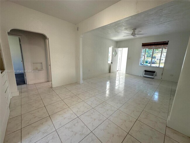 Foto del edificio - 937 NW 46th St