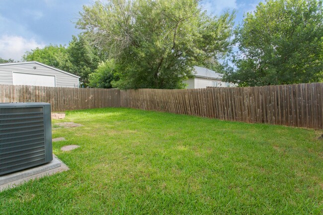 Building Photo - One story Rental Home in NE San Antonio!!!...