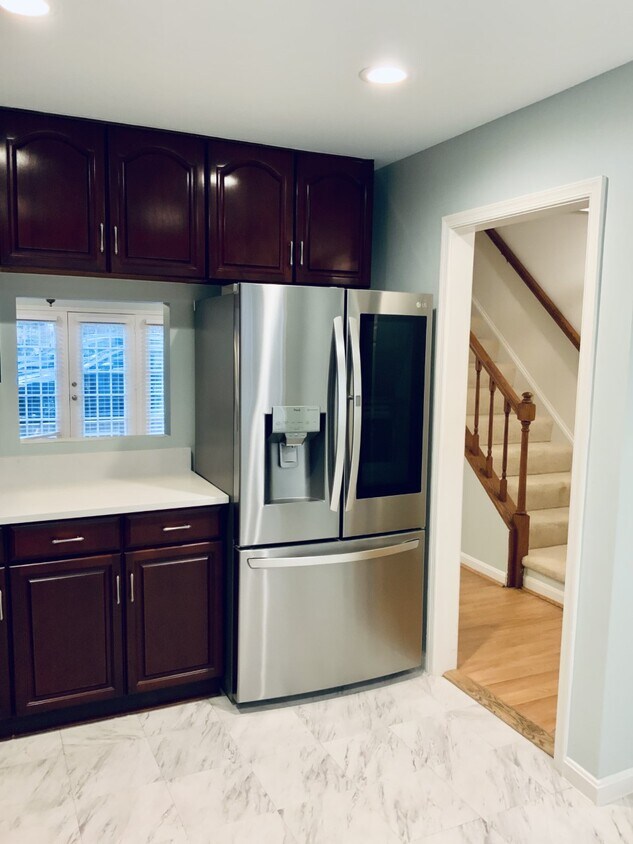 Kitchen - 4102 Washington Blvd