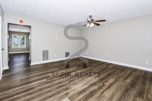 Foto del edificio - 5791 Strathmoor Manor Cir