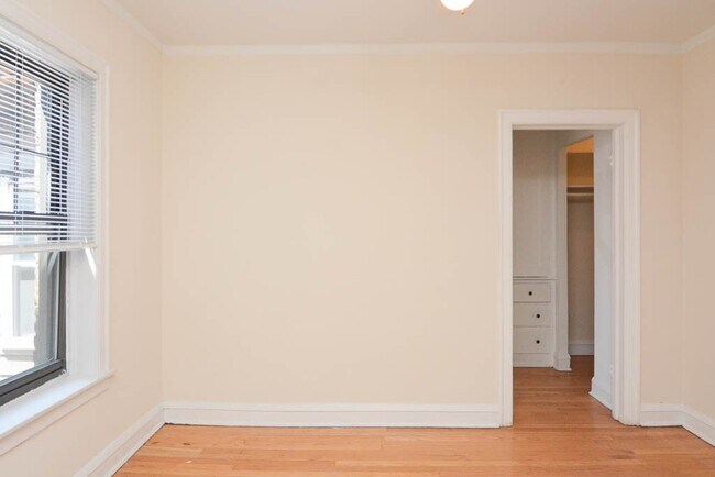 Foto del edificio - 1108 W Wellington Ave
