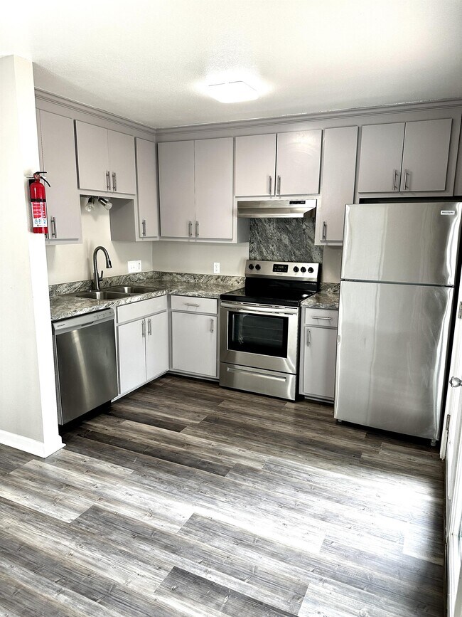 Building Photo - 1814 Fox Run Dr