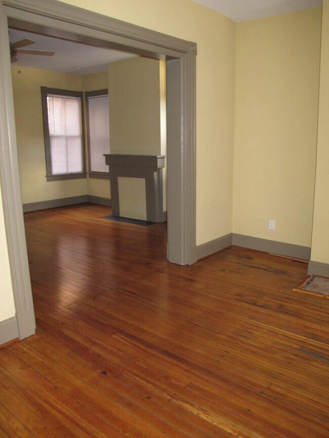 Building Photo - 1307 Bainbridge St