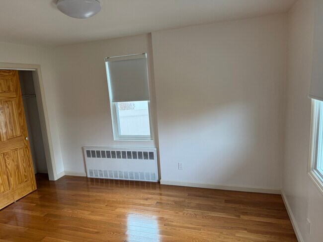 Foto del edificio - 4327 220th St