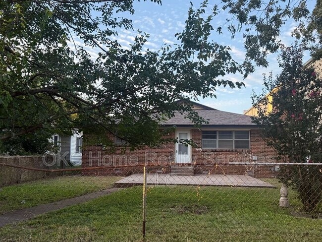 Photo - 118 SW 1st St House