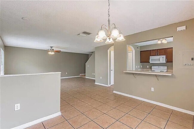 Building Photo - 7353 E Bank Dr