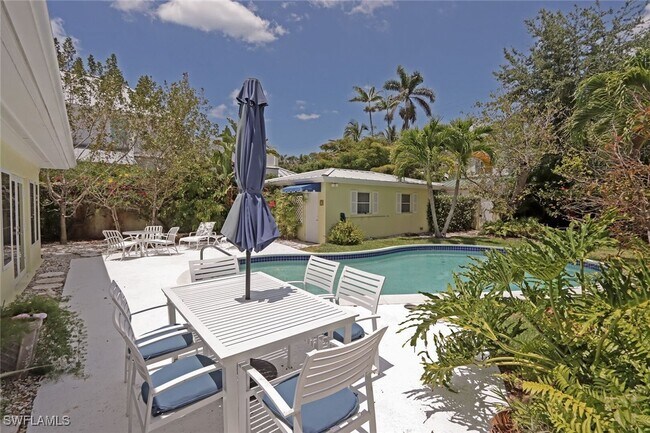 Foto del edificio - 361 1st Ave N