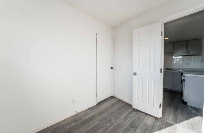 Building Photo - Redberry St 5317